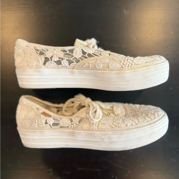 Keds Women's Cream Floral Lace Sneakers - Picture 4 of 5